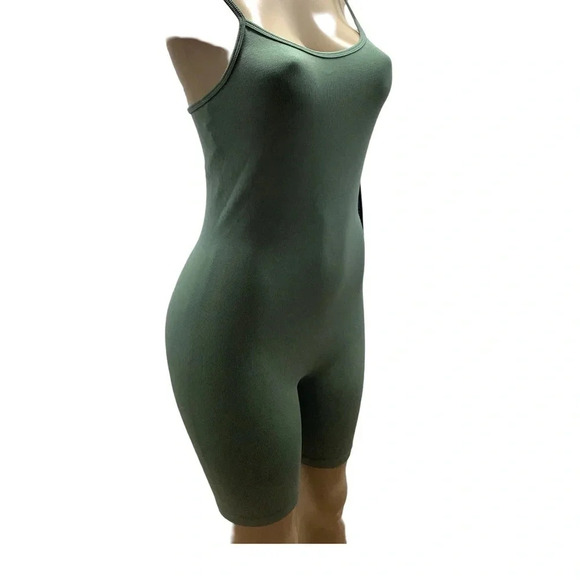 Indero Ribbed Green Romper with Adjustable Straps Size Medium New With Tags - Picture 4 of 6